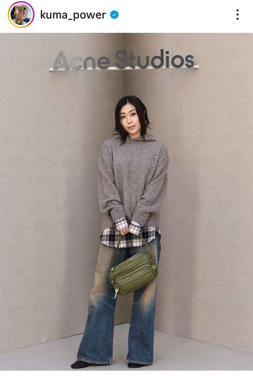 最新の宇多田ヒカルが「お母さんかと」「さらに似てきた」全身ショットに「まじ」「目が覚めた」「なんと」
