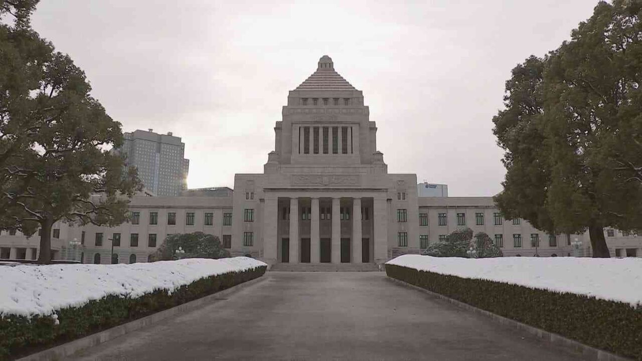 【速報】自民・圧勝 与党で3分の2上回る勢い　中道は公示前の半数を下回る見通し【JNN冒頭議席予測 衆議院選挙2026】
