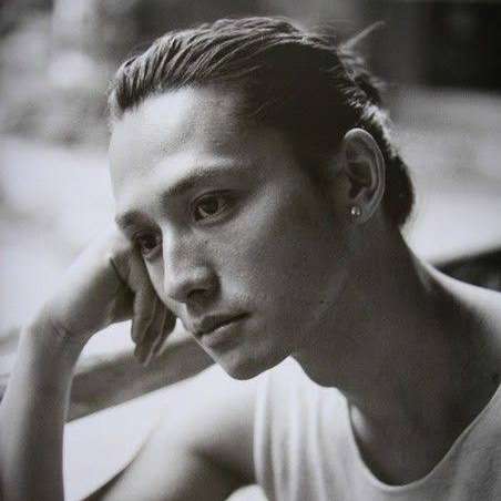 ロン毛の男性が好きすぎる