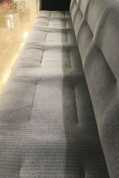 迷惑「鉄道で大開脚で座るマン」防げないのか？ "定員きっちり座れない問題"対策はあるのか