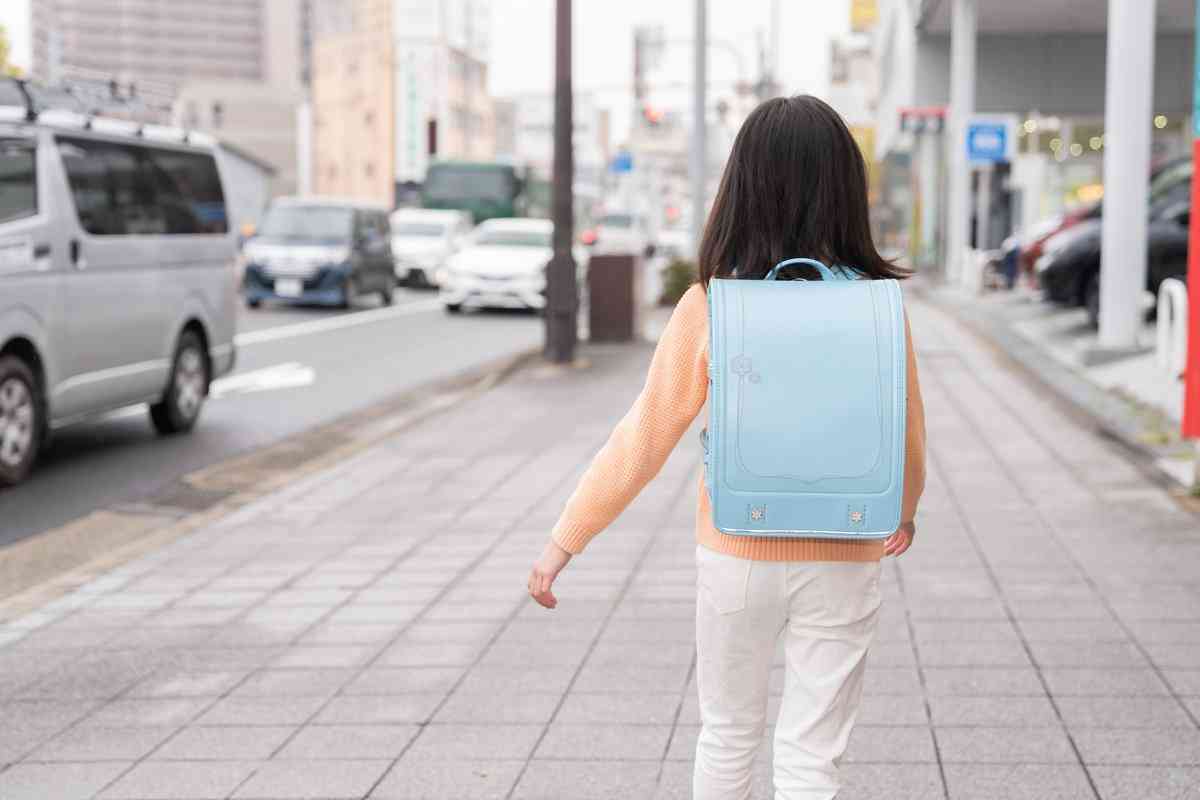 「あの家は失礼極まりない…！」ランドセル買ってあげる件をめぐり、両家が絶縁。ママたちがラン活で疲弊する「意外すぎる実態」