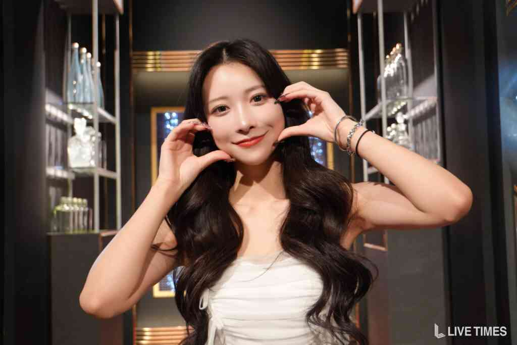 “400万円を1日で稼ぐ”人気キャバ嬢が提言「看護師さん、保育士さん、介護士さんの給料を上げるべき」