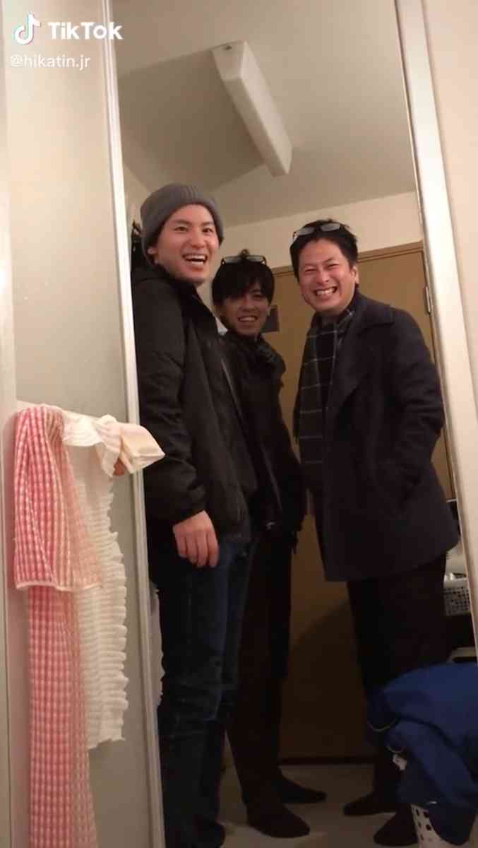 普段離れて暮らす末っ子が帰省して、お風呂に入っていたら……　弟を見つけた家族の反応に「愛されてて最高！」「良い家族すぎる」と14万いいね