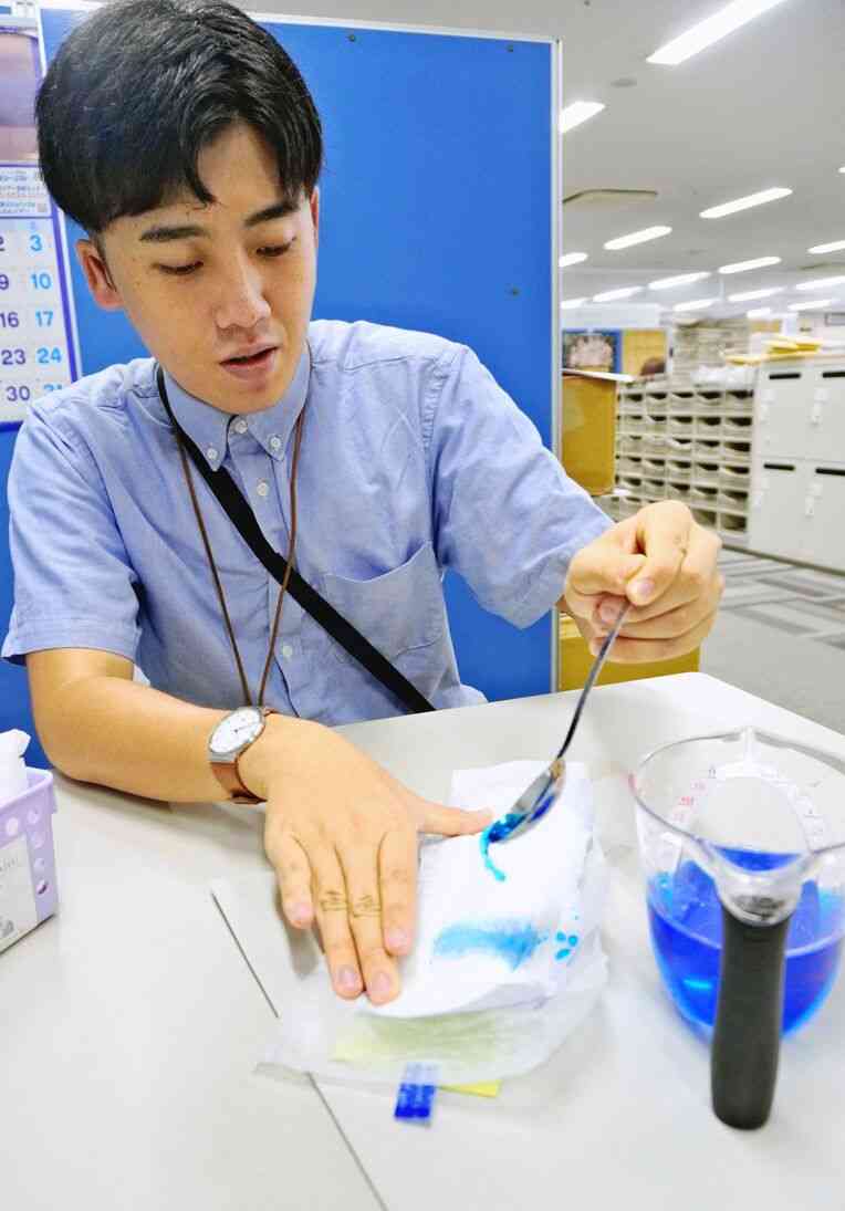 漏れないか…常に不安　ナプキン着用の男性記者　多忙で替えられず　座るたびにストレス