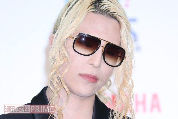 「テレビ出すなよ」「ホストが正当化された」ローランド、歌舞伎町ホスト刺傷で批判の的は“とばっちり”か