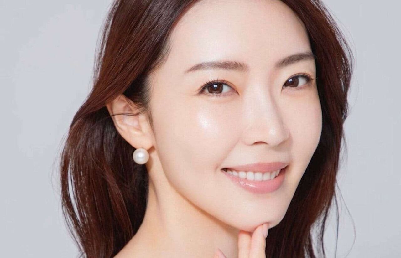 「肌だけで月50万円課金」46歳美魔女の1ヶ月分の基礎化粧品の量に驚きの声「一生分じゃなくて!?」「余ったやつはどうするの!?」