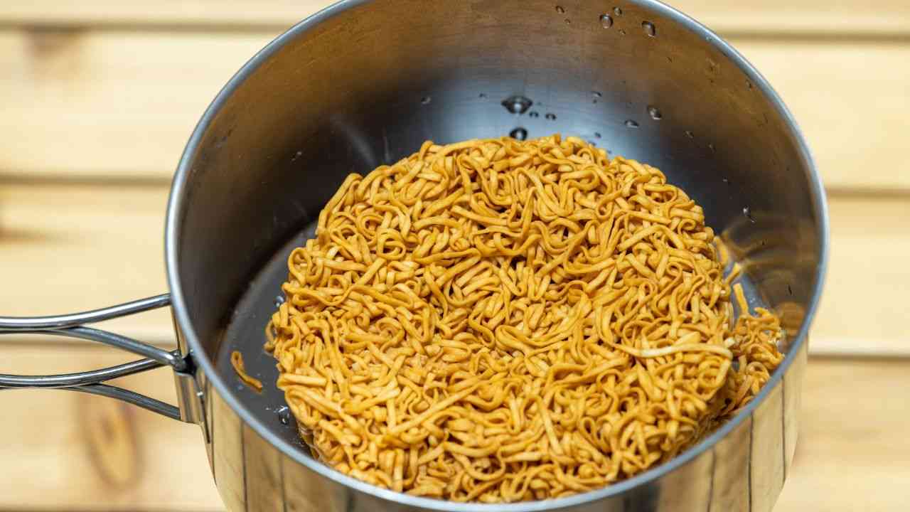 月収15万円・48歳の独身男性「ご馳走はチキンラーメン（具なし）」の絶望感…ロスジェネ世代「良いことなんて一度もなかったよ。」