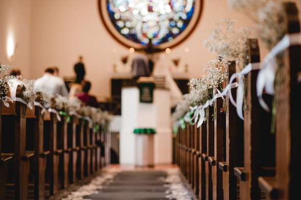 呼ばれたら困る結婚式の日時　3位「平日の夜」、2位「日曜日の夜」、1位は？
