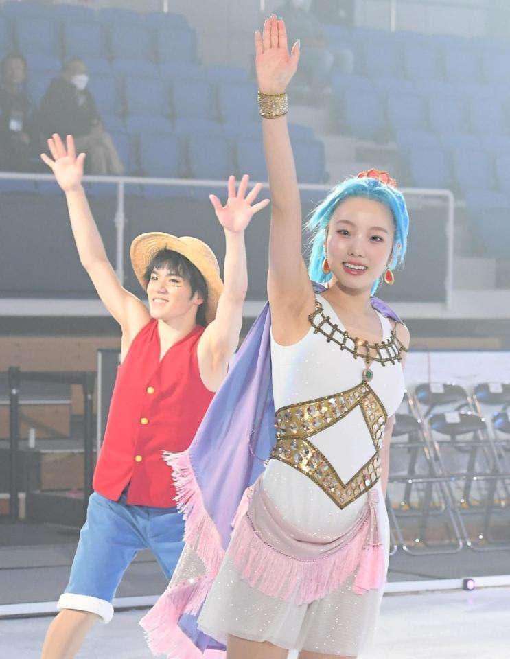 ルフィ役の宇野昌磨、ビビ役の本田真凜が共演「ワンピース・オン・アイス」公開リハ　織田信成、本田望結らも登場
