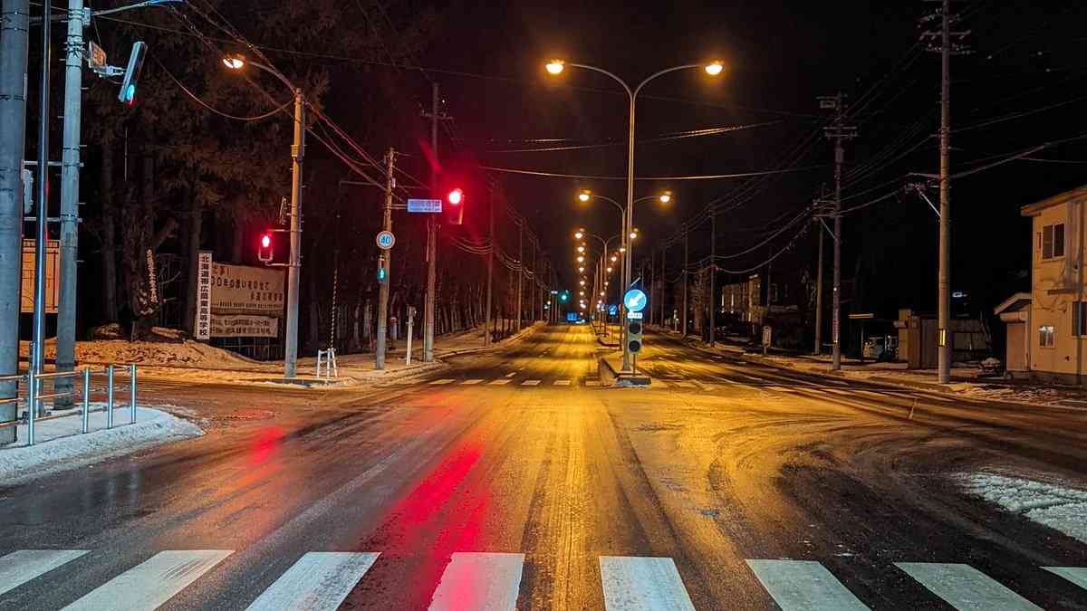 濡れた路面に見えて実は……　北海道民が恐怖する「冬の路面」の写真が話題　「怖い…絶対滑る」などの声