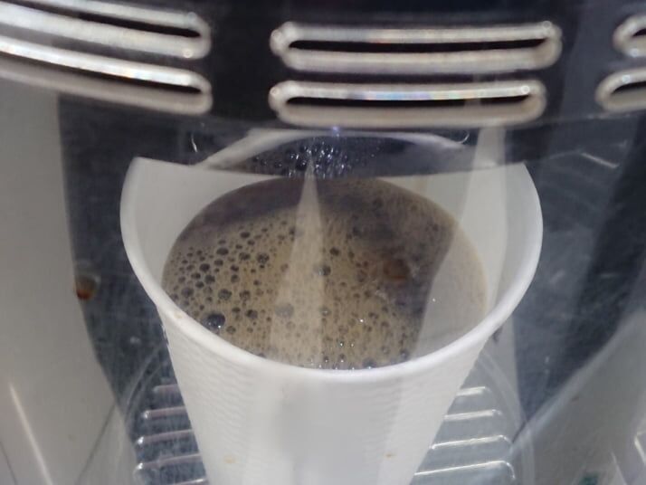 レギュラーの110円でこっそり190円のカフェラテを…意外と多いコンビニ「セルフコーヒー万引き事件」　大手3社の対応策を聞いた