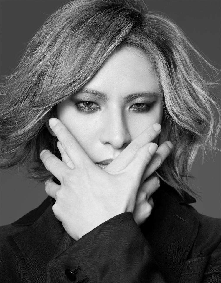 YOSHIKI緊急入院　過労で倒れ仕事キャンセル　撮影のため帰国したばかり