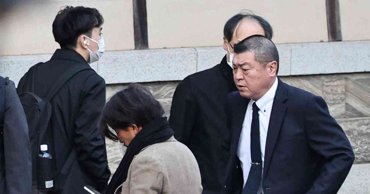 陸自幹部らが集団で靖国参拝　通達違反の可能性、防衛省が調査開始