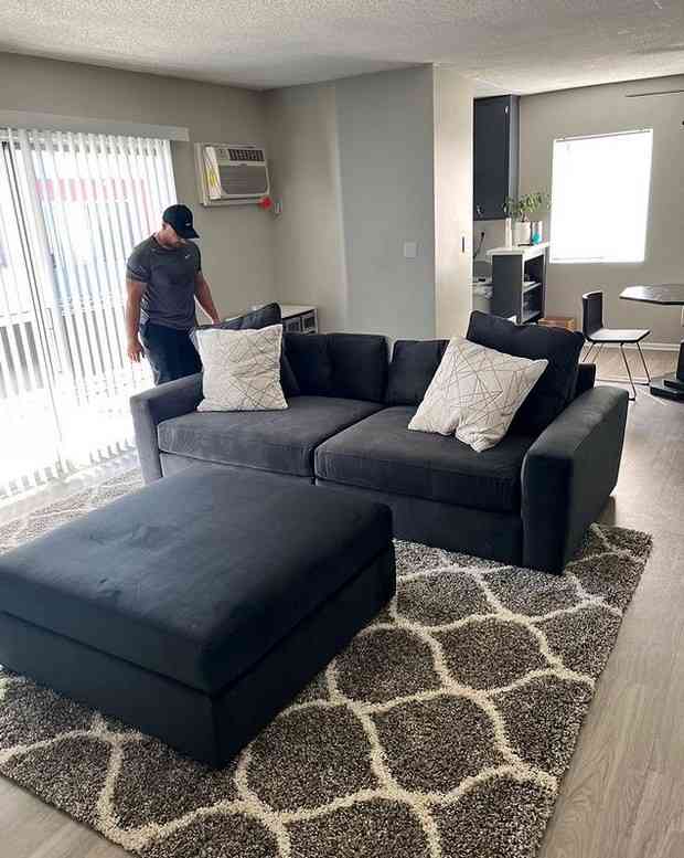 米移住予定のたむらけんじ、LAの自宅を公開　おしゃれ家具が並んだ広々空間