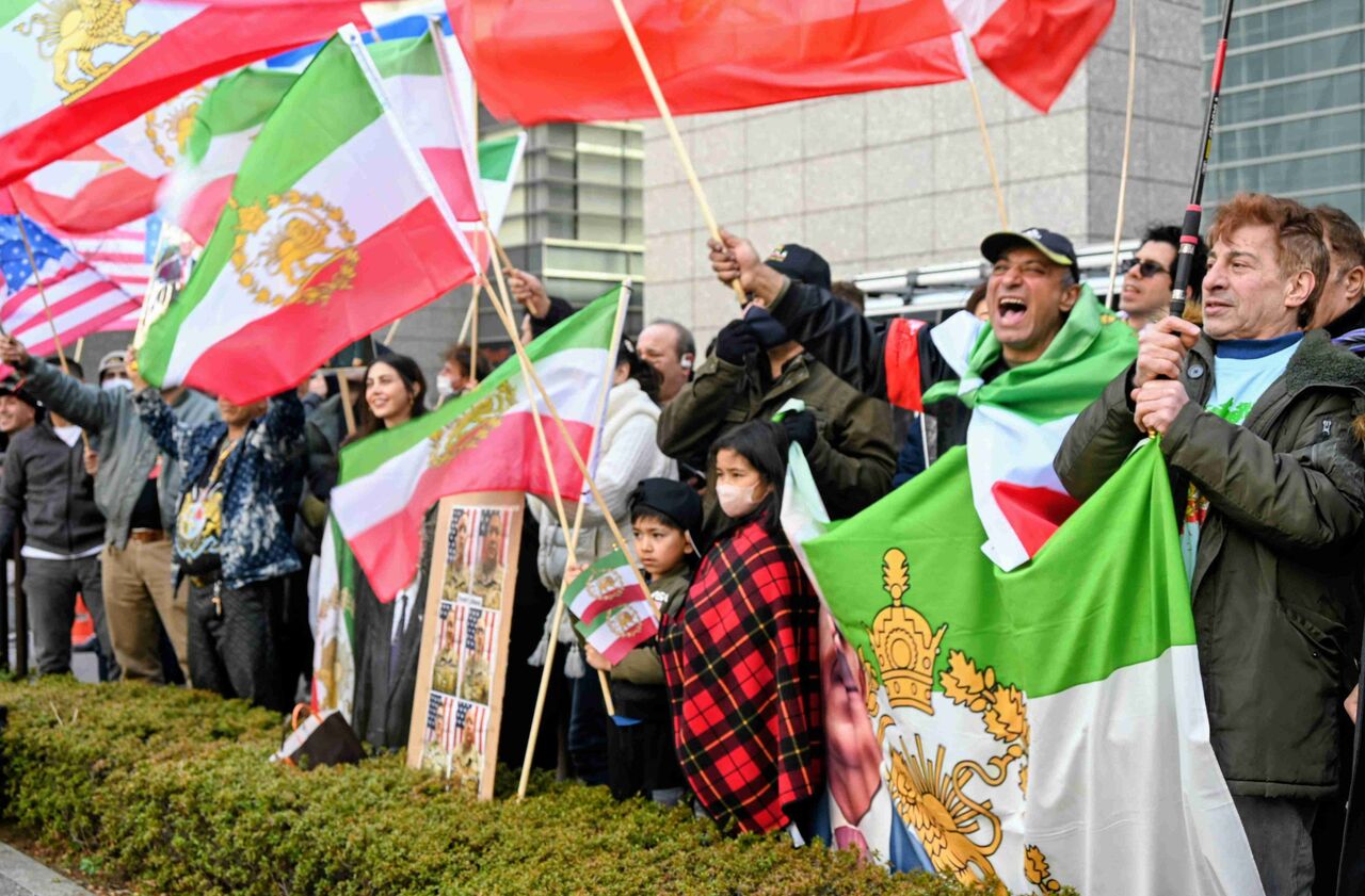 「トランプ、ありがとう」米軍攻撃支持の在日イラン人集会　「日本のテレビ局は逆を報道」