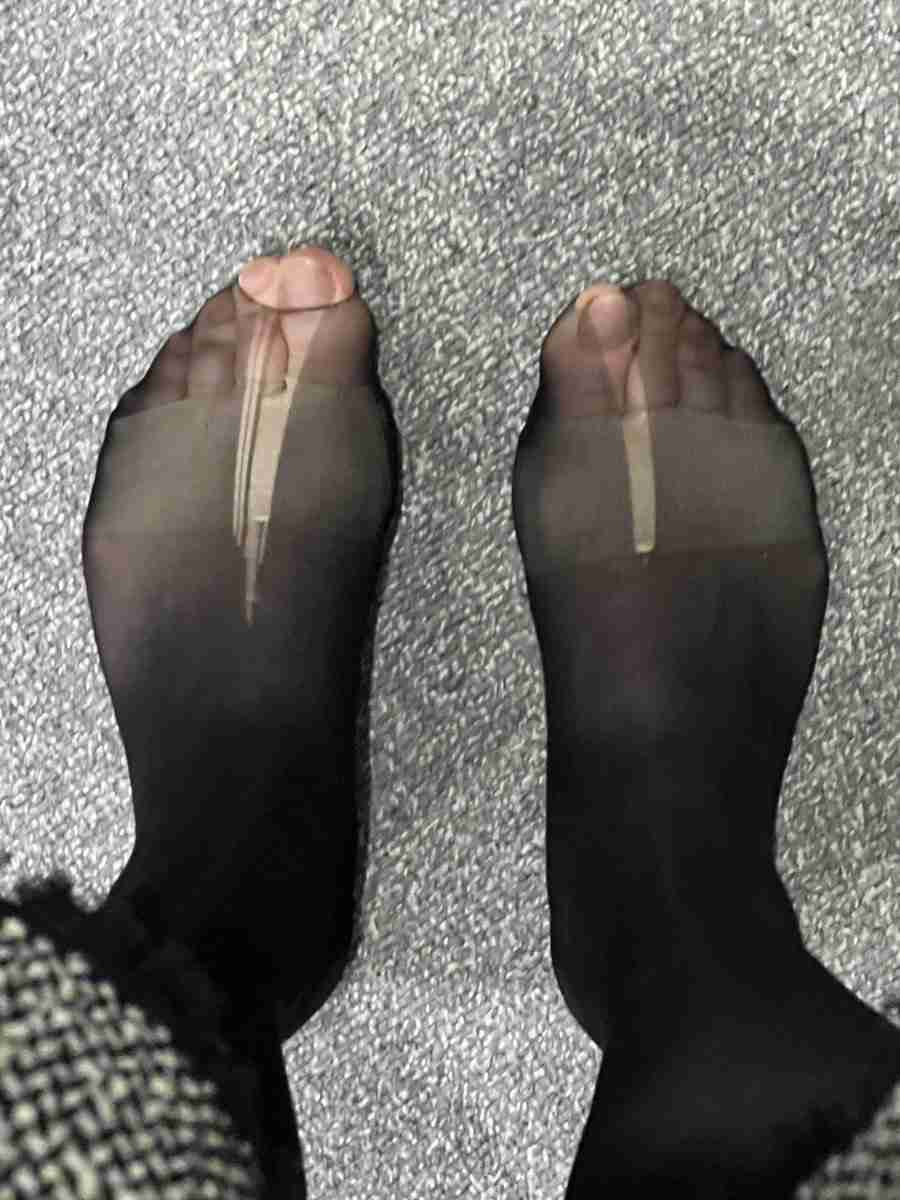 ストッキングの伝線は、どこが破れやすい？悩んでいる方々から様々な意見が集まる