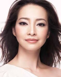 一重まぶたの方、集まれー！