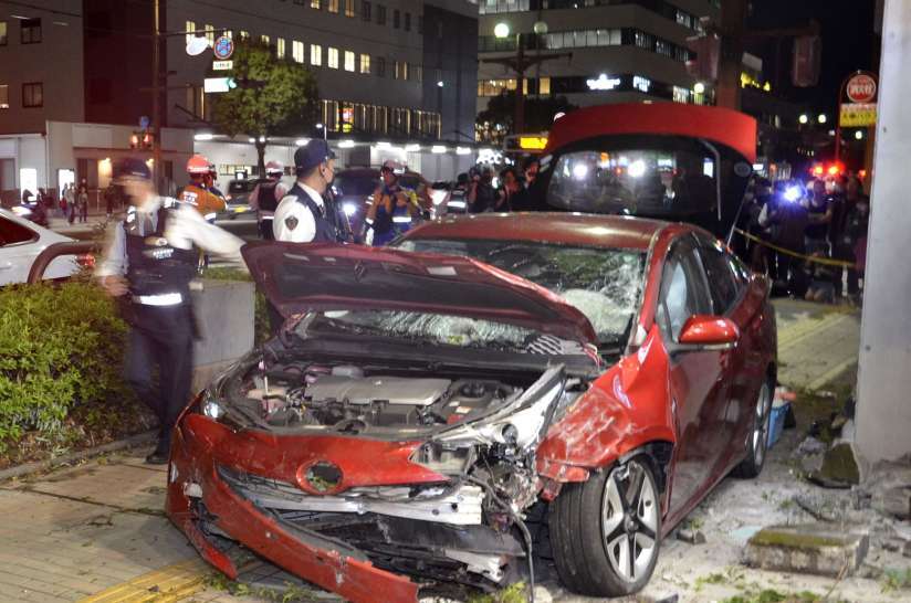 「なぜ早く免許返納しなかったのか…弟の命を返して」――車が歩道に突っ込み4人死傷、85歳被告が起訴内容認める　過去の事故歴も明らかに…「自分の運転だめだな」　鹿児島地裁