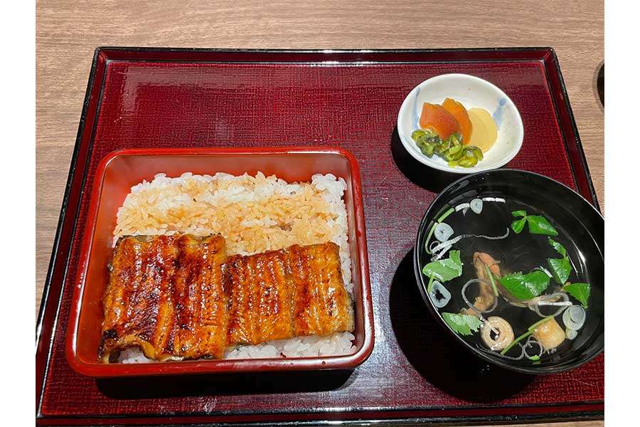 4000円うな重に“がっかり”　スカスカな盛り付けにネットも同情「これは小さすぎ」