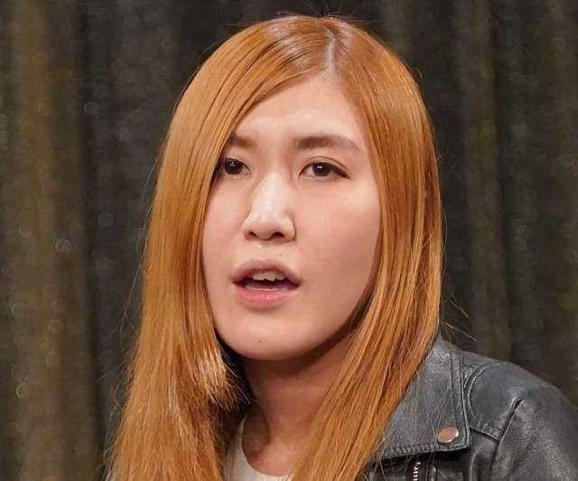 17年ぶりの黒髪に！やさぐれ女性芸人が「どなたですか？」級のイメチェン、髪ツヤ自画自賛　理由も説明