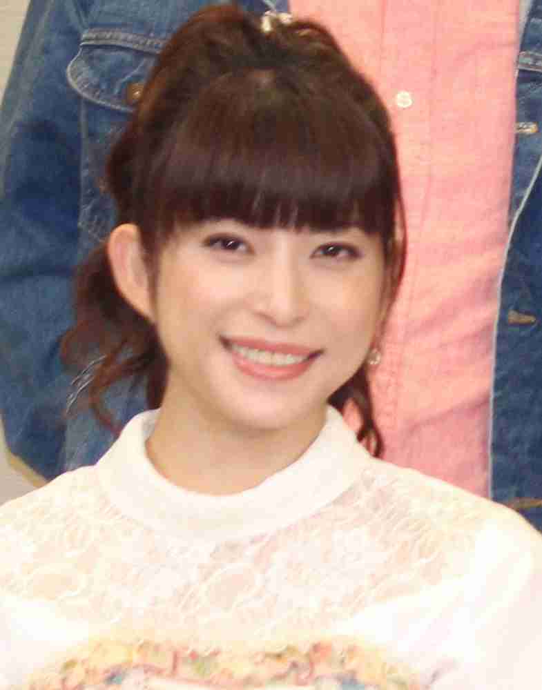 上原多香子　40歳の節目に地元・沖縄に拠点移す「新たなスタートの年」　今井絵理子氏との2ショット披露