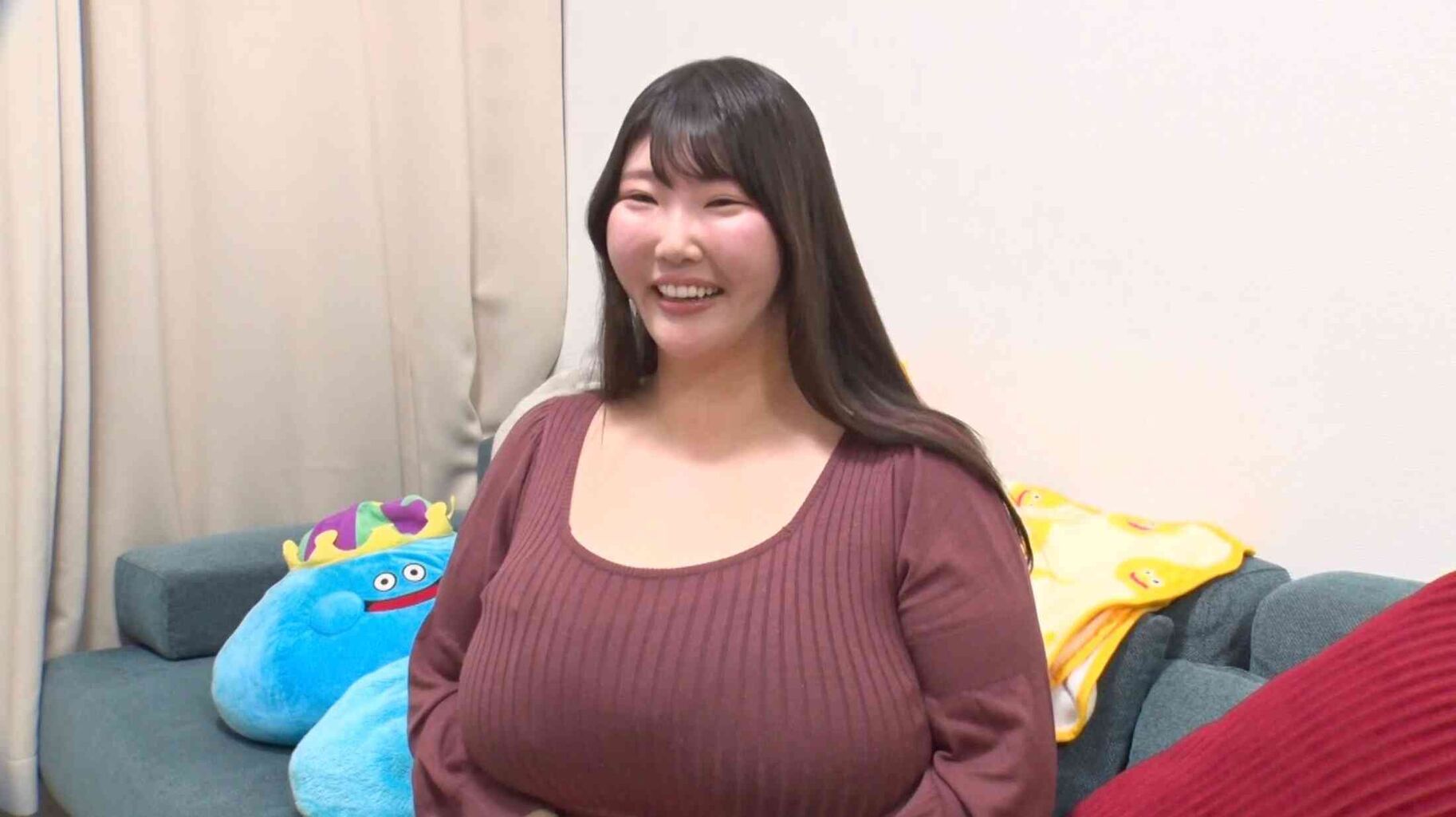 「小学校3年生でDカップありました」バスト129cm・Mカップに生まれた女性の波乱万丈な人生