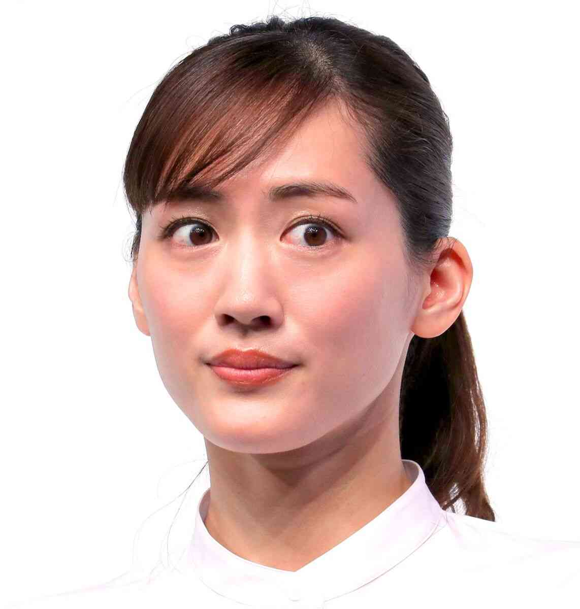 どえらい色気！綾瀬はるか「週刊文春」撮影ショット騒然「うわぁぁぁぁぁ」「やばい」「めちゃめちゃ…」