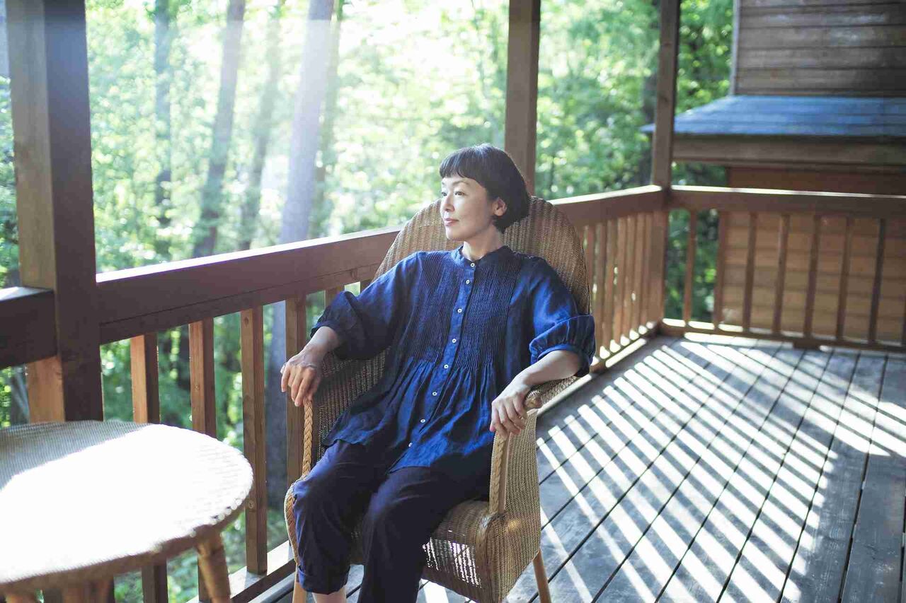 小林聡美さんの衣装