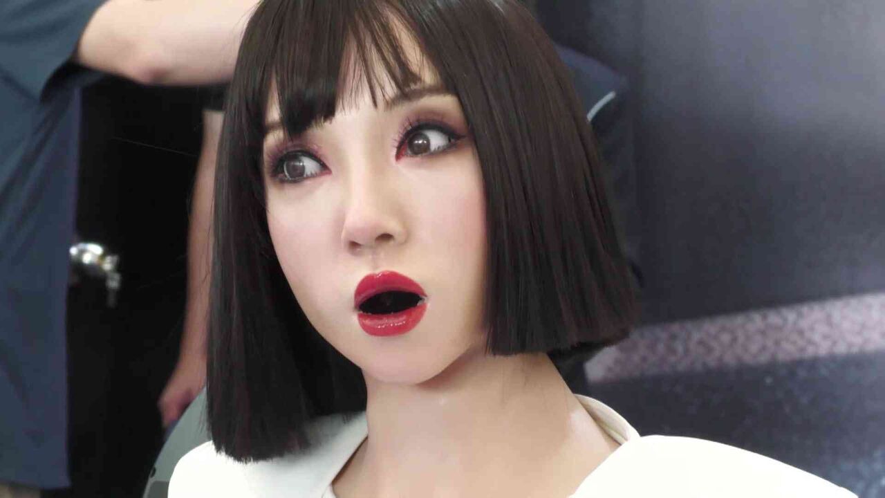 リアル過ぎ！「27体の人型ロボット」中国に大集合…医療や家事サポート、似顔絵描き…どこまでできる？背景には少子化
