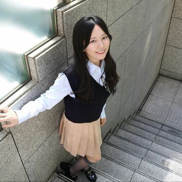 ｢＃金持ち界隈｣に憧れるZ世代女子≪財閥令嬢風コーデ､IQ高見えメイク…≫センスと演出で身にまとうコスパ最強の最新スタイルとは？