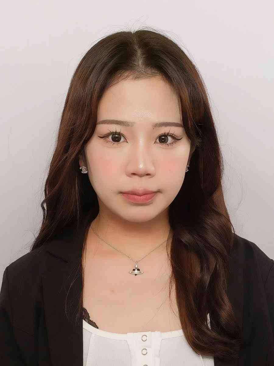 小学生時代のトラウマから顔面コンプレックスに…劇的な変貌を遂げた女性が、それでも「整形は魔法じゃない」と発信する意味