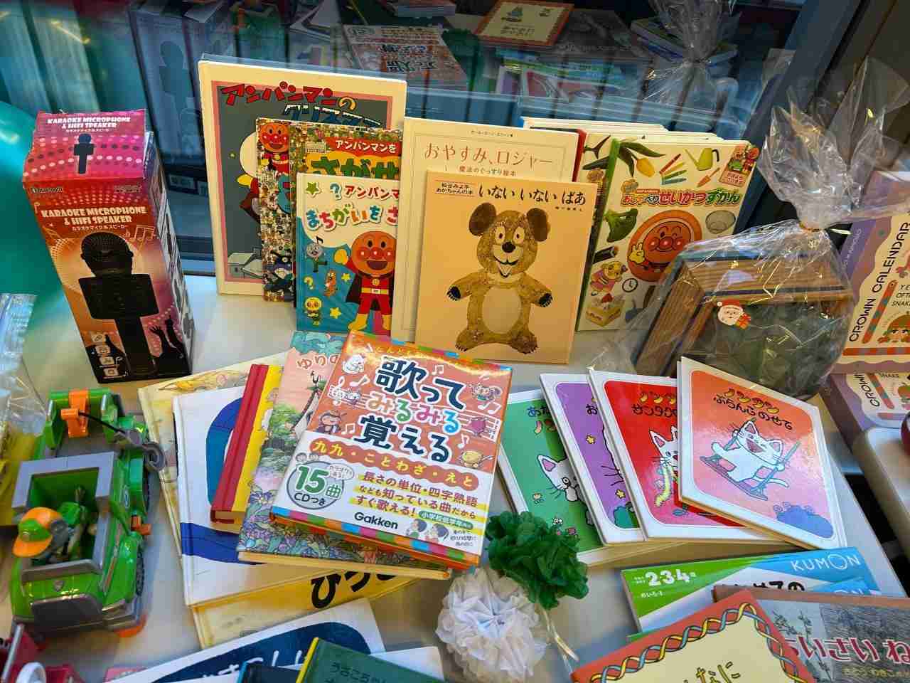 物価高で支持される｢節約クリスマス｣は新トレンドなのか…お下がりおもちゃに飾りなしケーキ