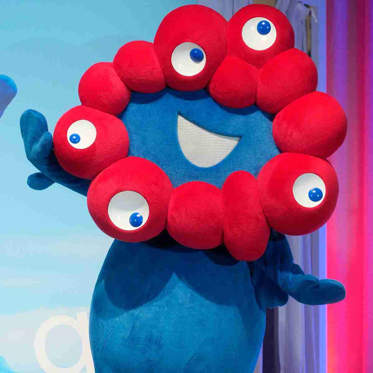 「ミャクミャク」東欧で酷評　「ゾンビ」「モンスター」万博開催も認知されず