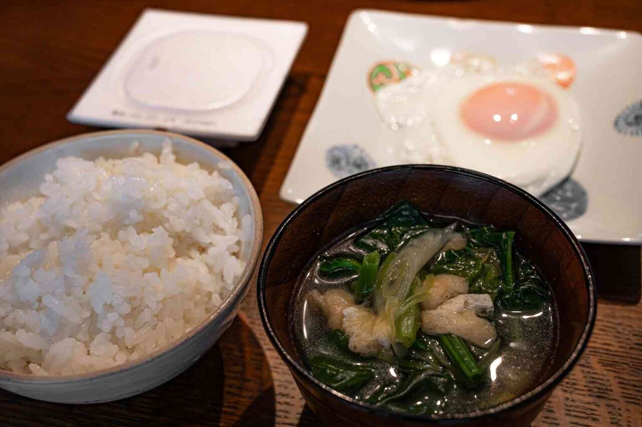 「ご飯と目玉焼き、即席の味噌汁」が1ヶ月以上続く…「毎日手料理を準備しているから感謝して」と主張する婚約者に突き付けた三行半