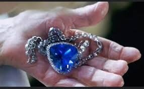 映画に出てくるアイテムを晒してその映画を当てるトピ