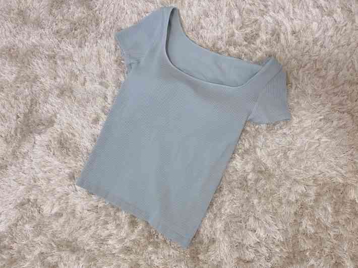 ユニクロの話題のブラTシャツ、元下着販売員が試したら「微妙…」そのワケは？