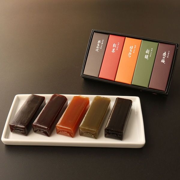 お詫びにとらやの菓子折りを出されて「やったー！」って思ったけどこういうのは受け取っちゃいけないらしくてショック