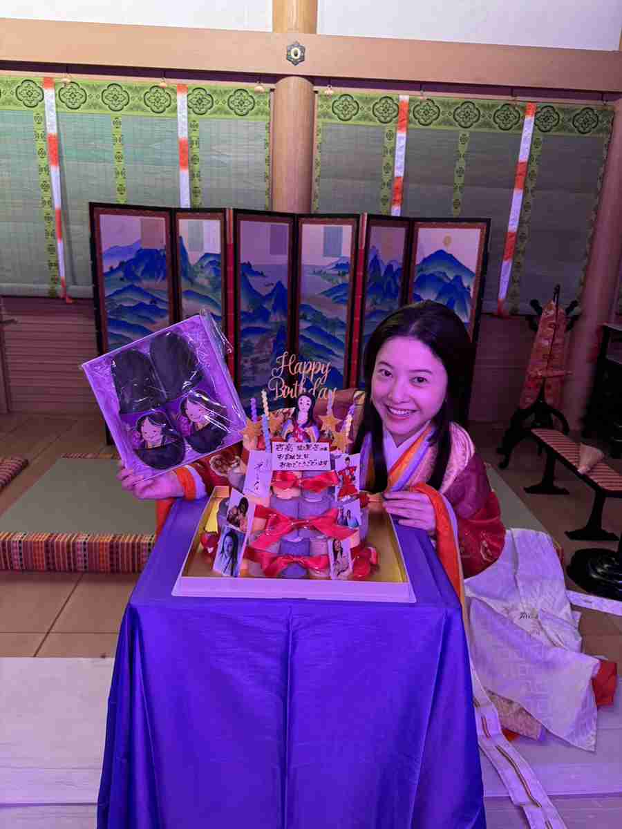 吉高由里子『光る君へ』クランクアップ、マネジャー陣を連れて全額自腹の慰安旅行　今後はしばらく仕事をセーブ、結婚に向けて具体的な準備に入るか