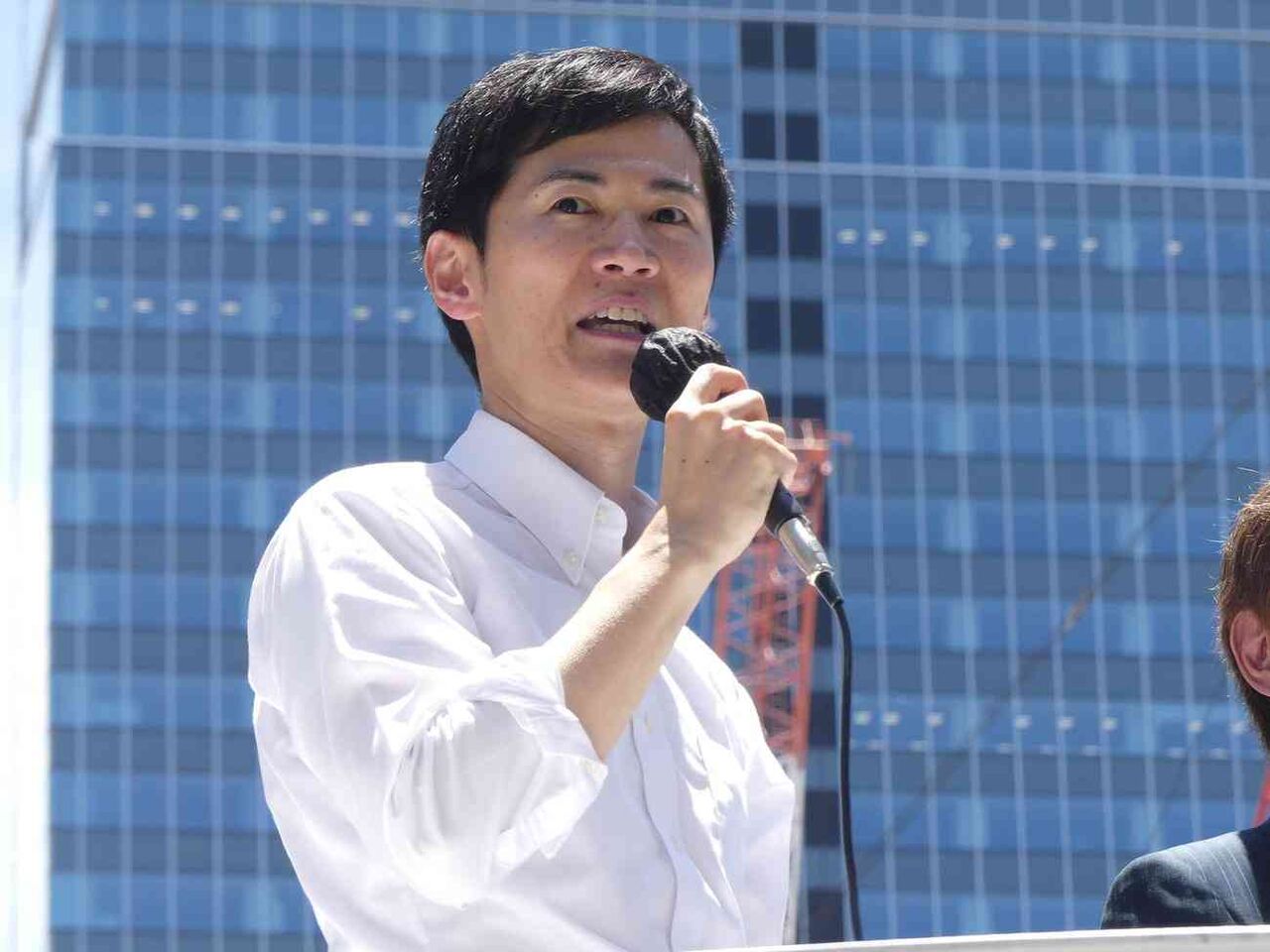 石丸伸二氏が渋谷降臨　都知事選出馬表明後初の街頭演説「東京を動かそう」全国から数百人の聴衆