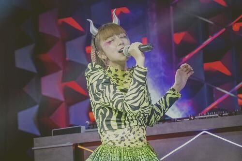 向井理「パリピ孔明」第1話6・1%　月見英子の歌声に魅了される諸葛孔明