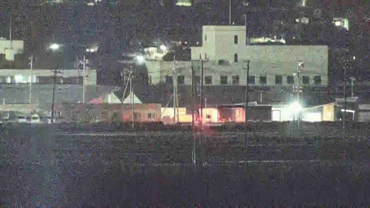 【続報】立てこもり発砲事件　現場から女性が逃げ出し救助　建物内にはほかにも人がいる模様（長野・中野市）