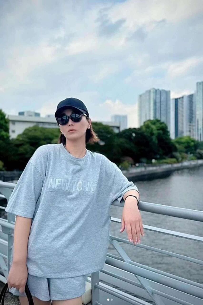 「広末涼子かと思った」氷川きよし、美脚全開のショーパン姿披露「年々きれいになっていく」