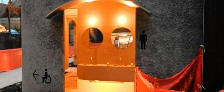 男女間の仕切りがない上野公園のトイレ、不安の声受け東京都が改修へ