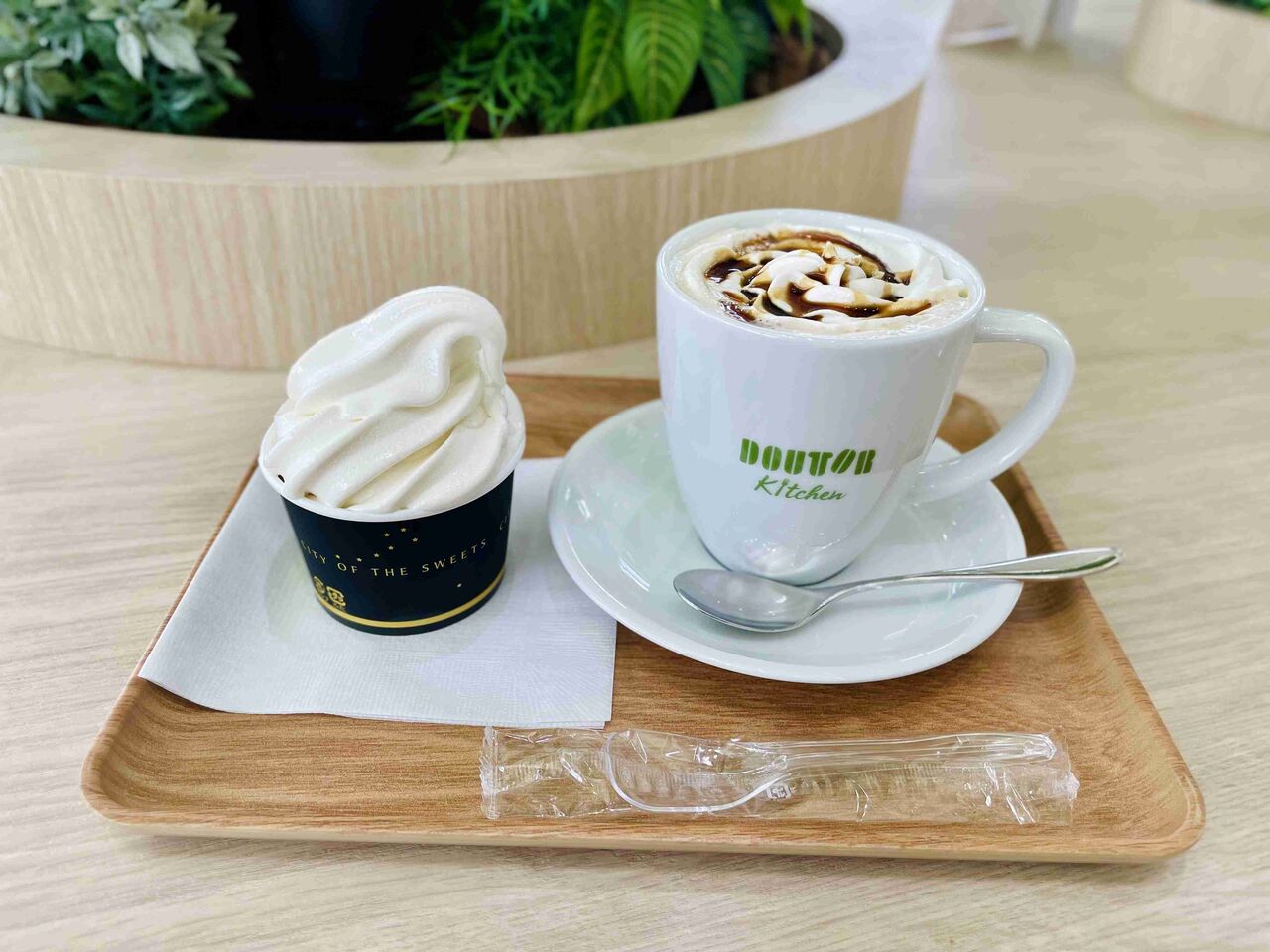 ️皆さんが撮ったカフェの写真が見たいです