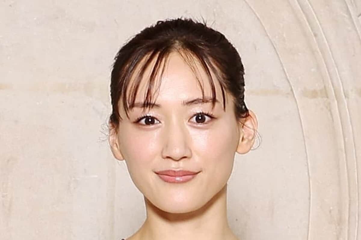 40歳 綾瀬はるかの可愛さにSNS衝撃！美スタイルショットに「びっくり」「可愛すぎます」「少女のよう」カレンダー発売