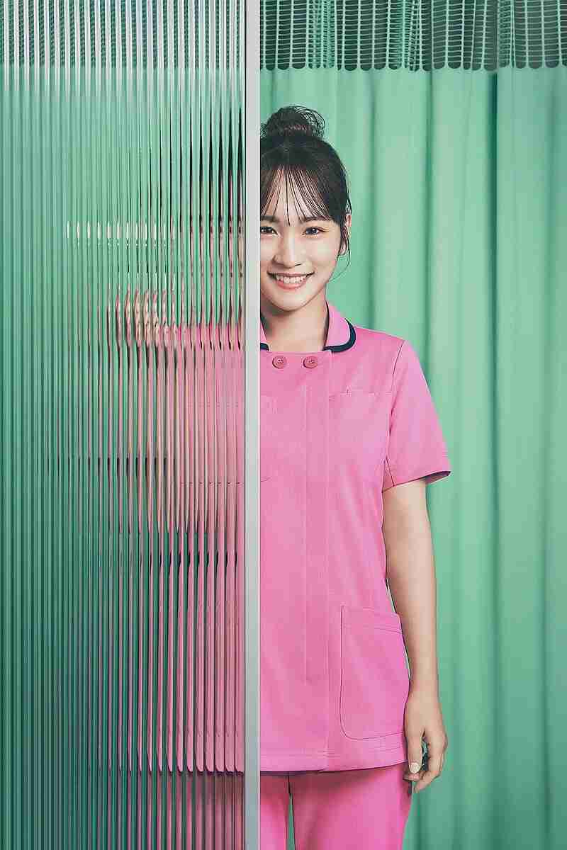 川栄李奈、GP帯連ドラ初主演でナースエイド役 現役医師作家・知念実希人氏『となりのナースエイド』実写化