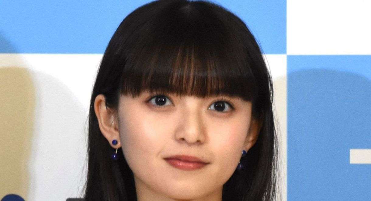 「この顔の大きさの違いを見てほしい」齋藤飛鳥との〝2ショット〟女性アーティスト投稿に「遠近法の影響なのか？」「少し前で写ってる優しさ」