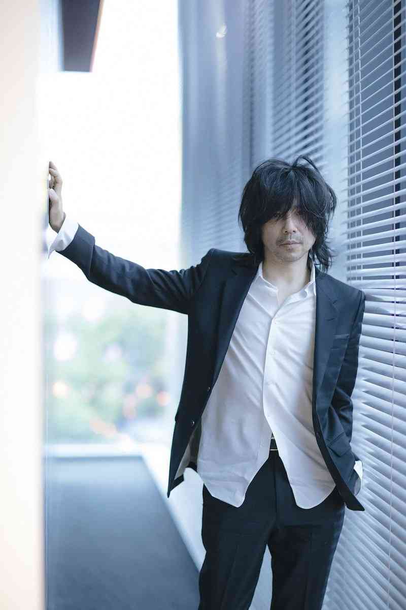 中2の息子、学校から帰ってくるといつもシャツが宮本浩次みたいに全部出てる→同じくらいの年頃の男子を持つみなさんから共感の声「なんなら髪の毛も」