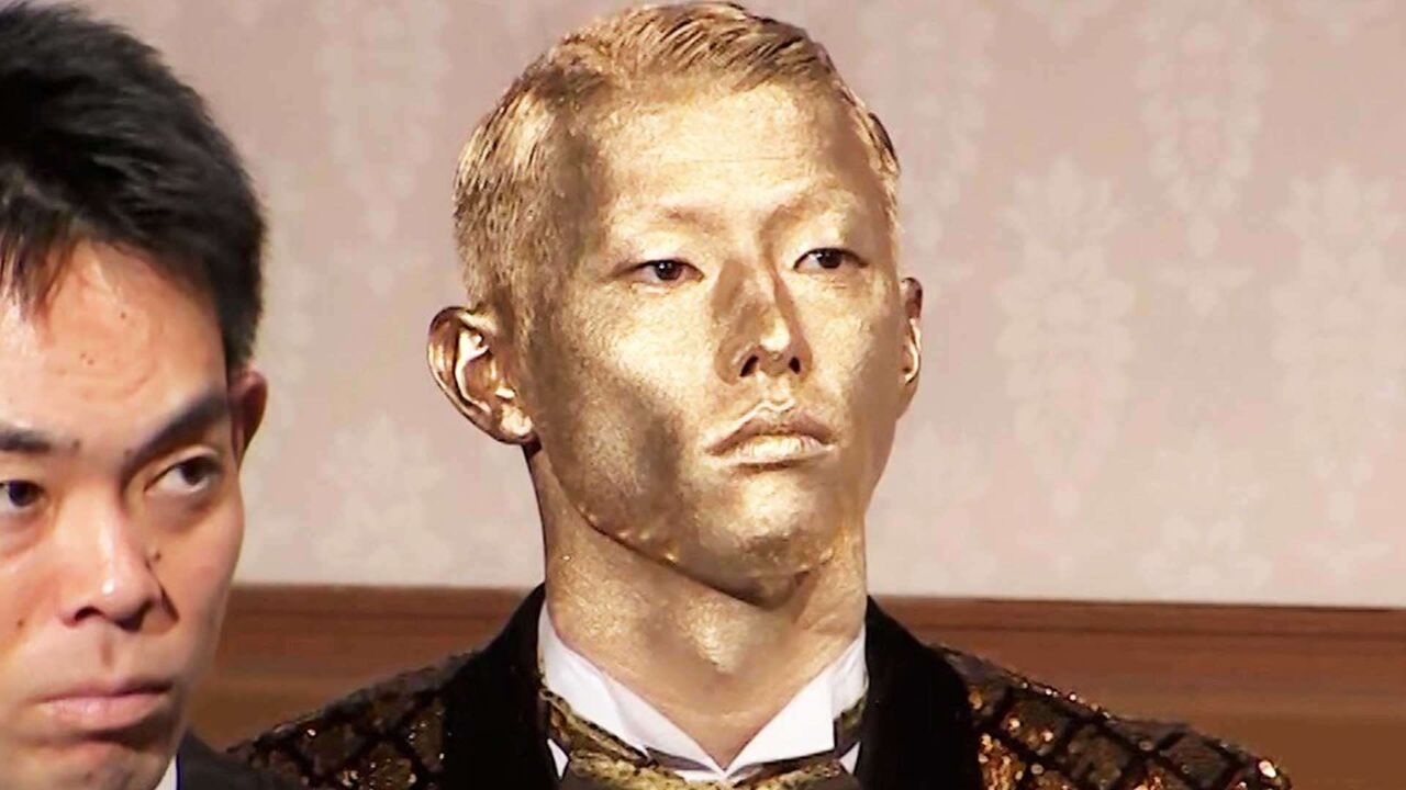 これぞ辰己涼介！　ゴールデン・グラブ賞表彰式に“全身金ピカ”で登場　場内爆笑