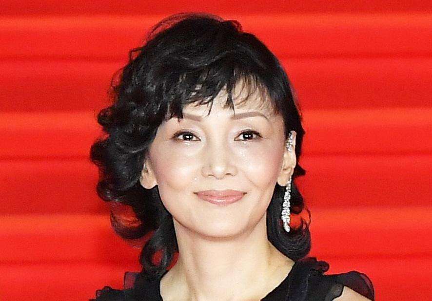 南果歩59歳ハワイでナンパされまくり「アジア人は若く甘く見られるから」大胆バックショット「スタイル抜群」